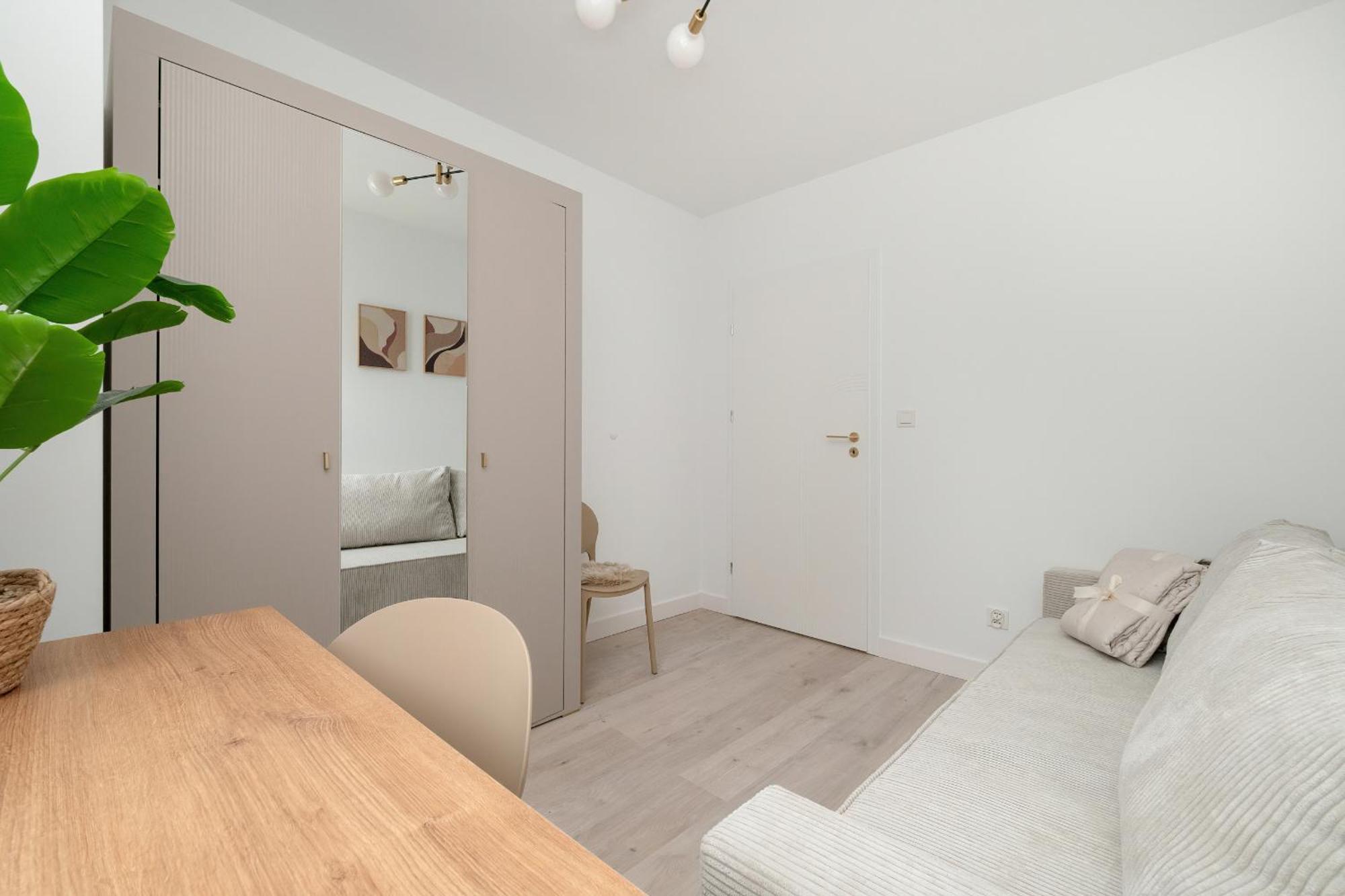 Exceptional Apartment With Parking By Noclegi Renters Катовице Экстерьер фото